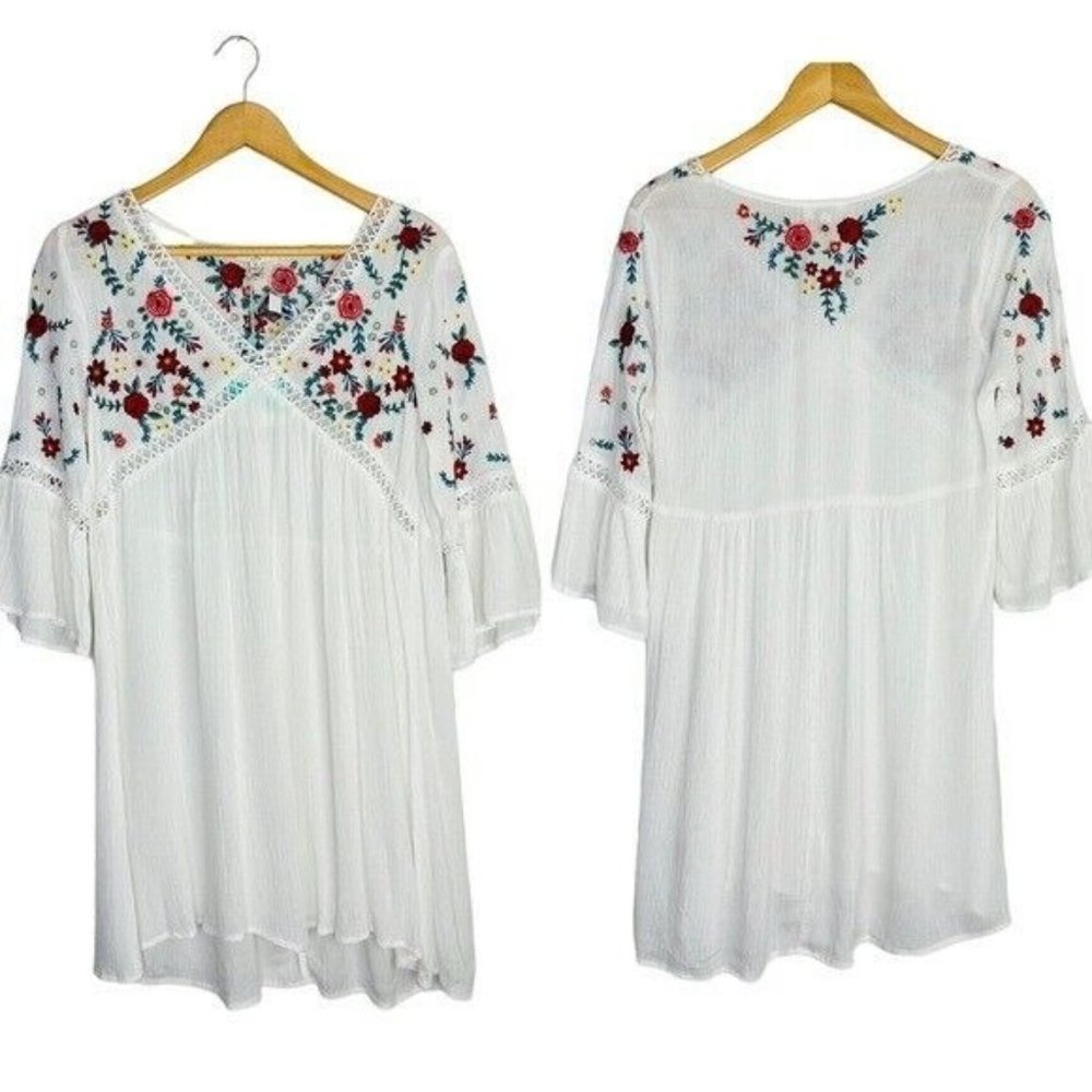 Umgee White Bohemian Embroidered Mini Dress Size Medium - Picture 14 of 14